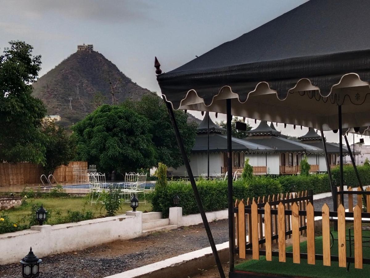 The Glorious Hills Resort Pushkar Bagian luar foto